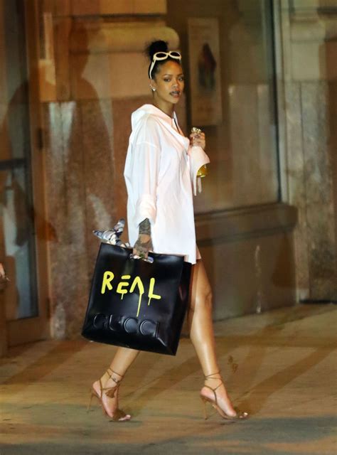 rihanna complain gucci bag|rihanna wearing a handbag.